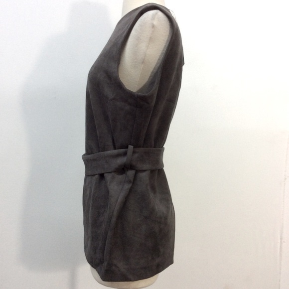 The People’s (S) WOMEN’S Asymmetrical TUNIC TOP. - Picture 3 of 8